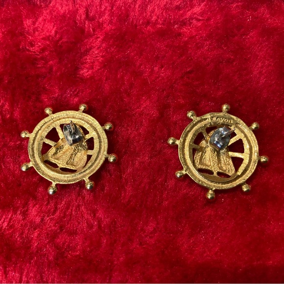2/$12 Vintage Avon nautical sailboat earrings in cream, navy and gold tones - Picture 2 of 3